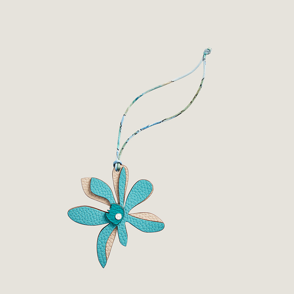 HERMES エルメス アトマイザー ・ マグノリア Magnolia charm | Hermès USA